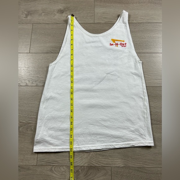 In N Out Burger Retro Vintage Muscle Logo Tank Top - Picture 5 of 8